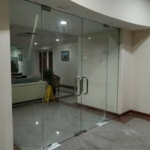 Pintu Frameless Kaca Tempered 12 mm Model Swing